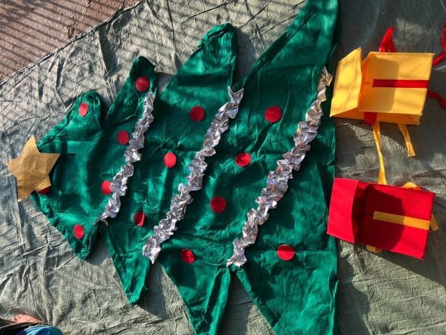 �ٻ�Ҿ���4 �ͧ�Թ��� : ++�������++�ش�鹤��ʵ���� �ش���ʵ���� �شchristmas �شchristmas tree